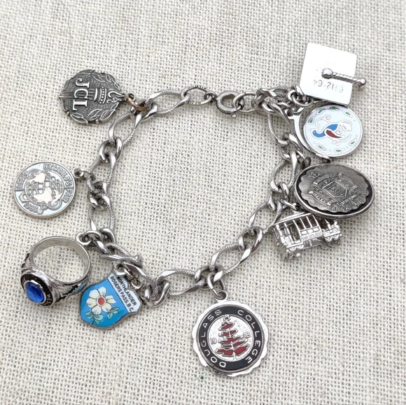 Vintage STERLING charm bracelet - Picture 3 of 11